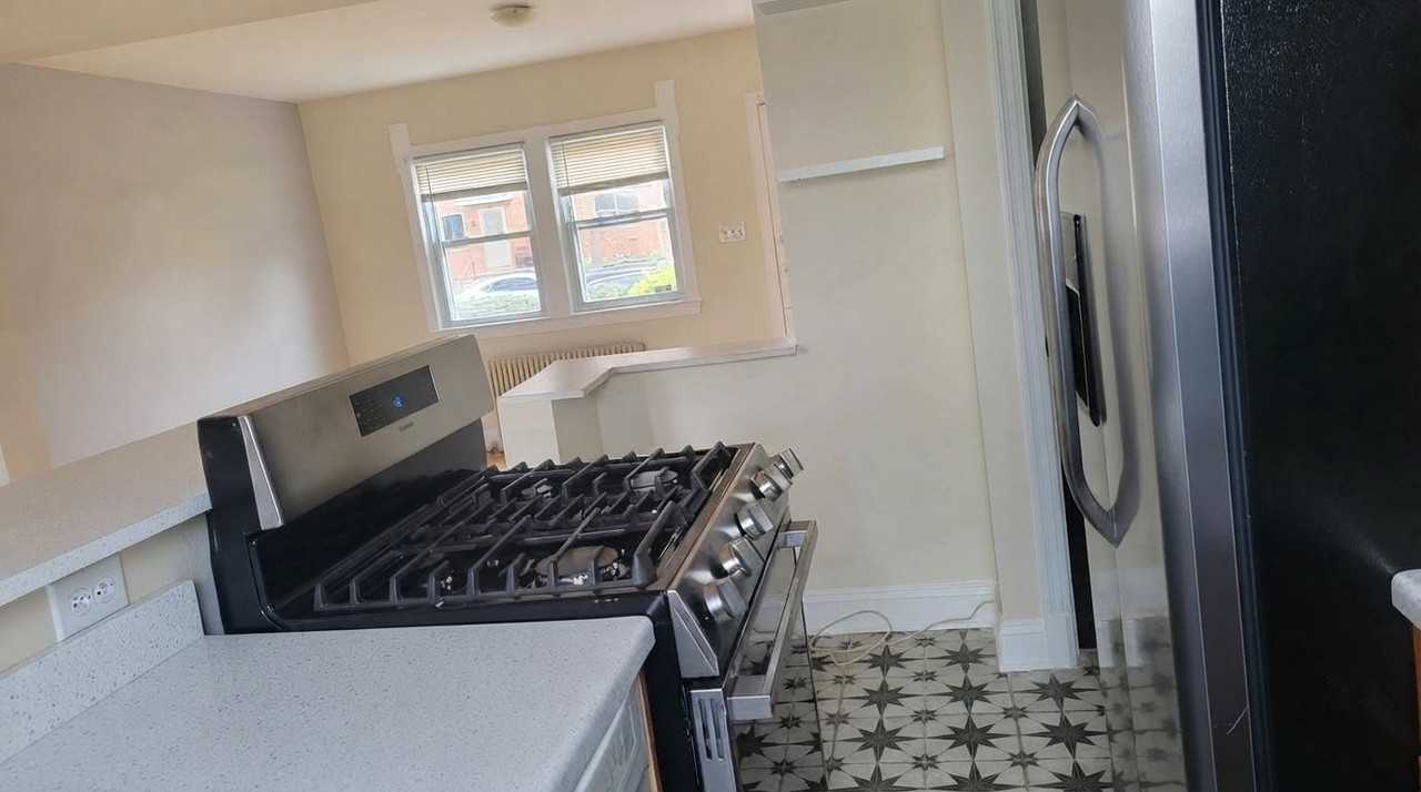 830 21st St Ne - Photo 4 of 16