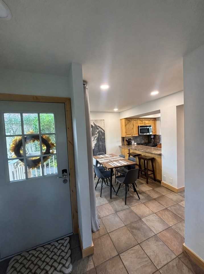 27 Bancroft Ct - Photo 3 of 16