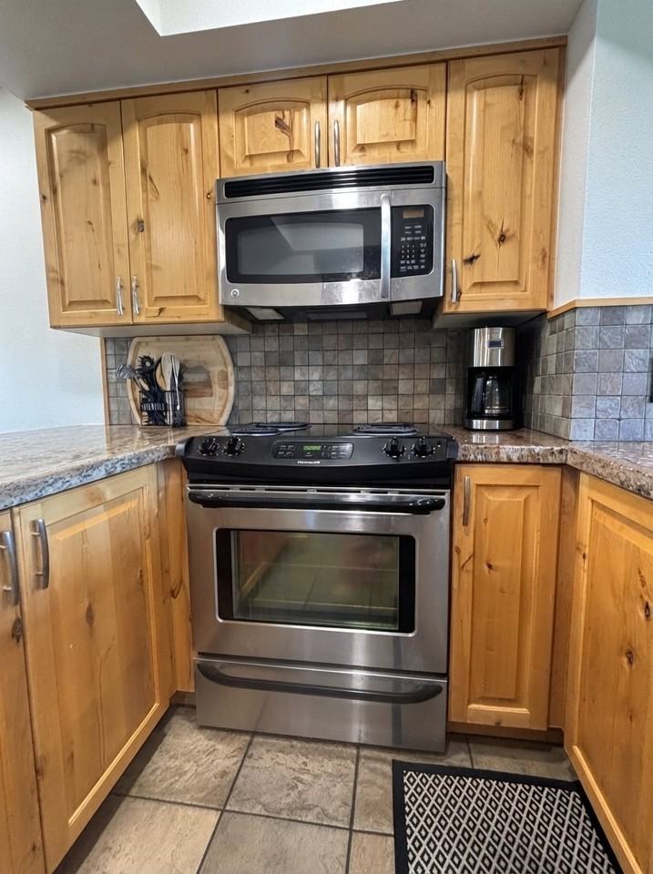 27 Bancroft Ct - Photo 6 of 16