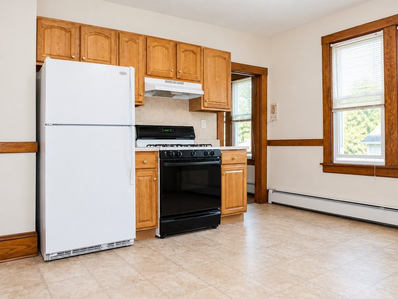411 Allen St #3rdFL - Photo 3 of 11