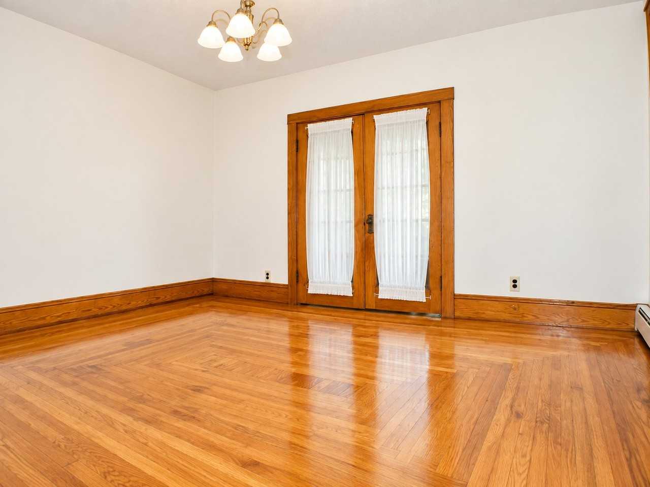 411 Allen St #3rdFL - Photo 4 of 11