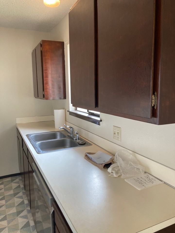417 1st St #2 - Photo 7 of 9