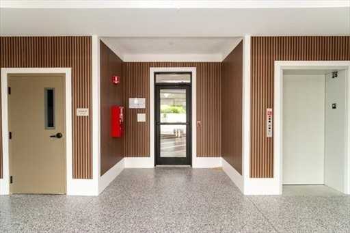 585 Washington St #205 - Photo 4 of 10