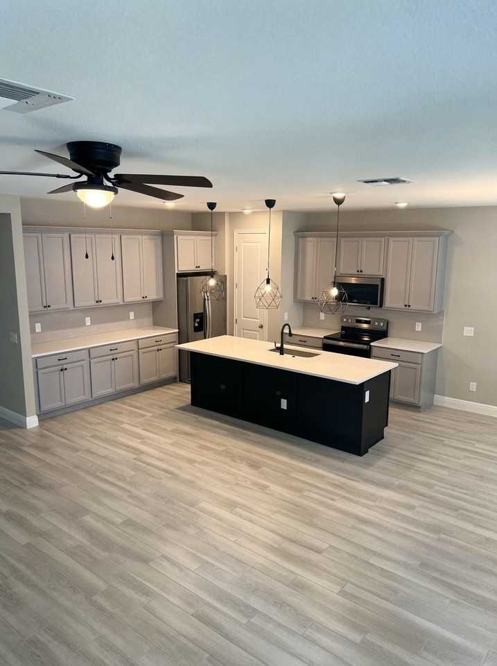 7805 Nemours Pkwy - Photo 6 of 20