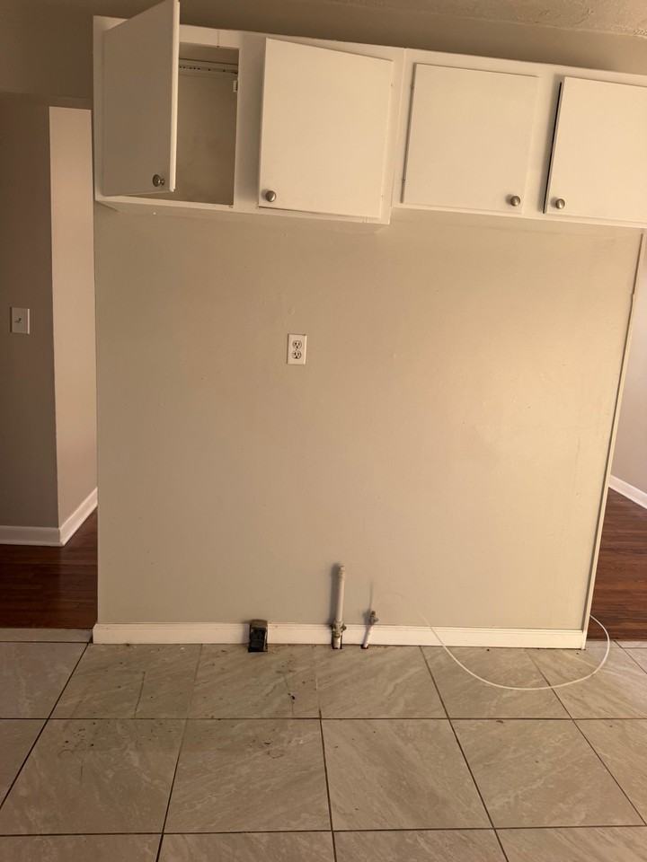 9510 Maple Rd - Photo 2 of 22