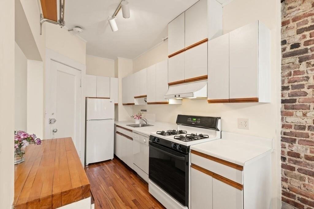 5 Crawford St #7 - Photo 5 of 14