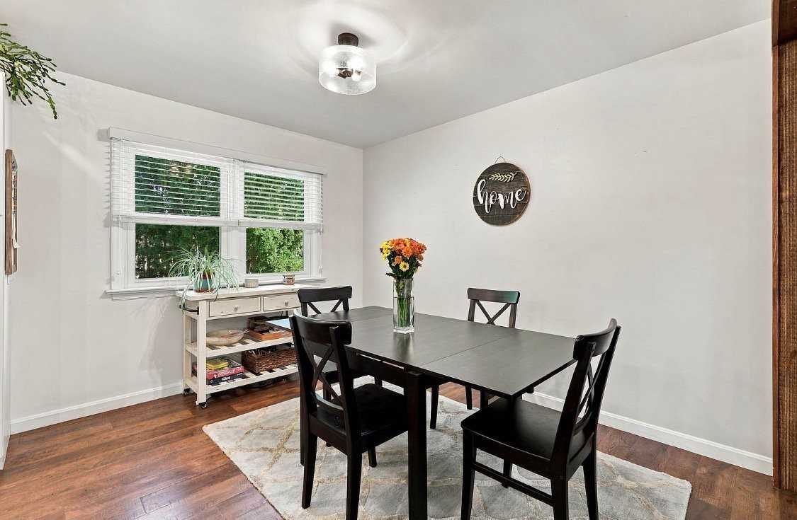 425 Nottingham Ave - Photo 4 of 20