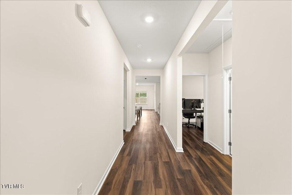 532 Sedgewick Way - Photo 3 of 18