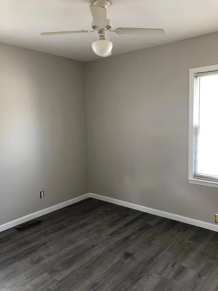 110 Chestnut Ave - Photo 6 of 14
