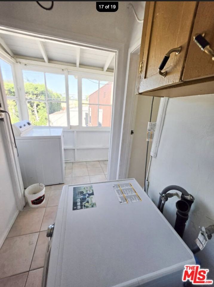 1331 Masselin Ave - Photo 6 of 20