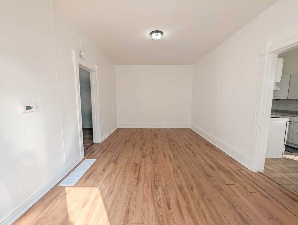 119 Charlotte St - Photo 2 of 20