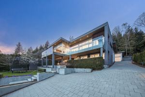 featured image of 3305 Westmount Road