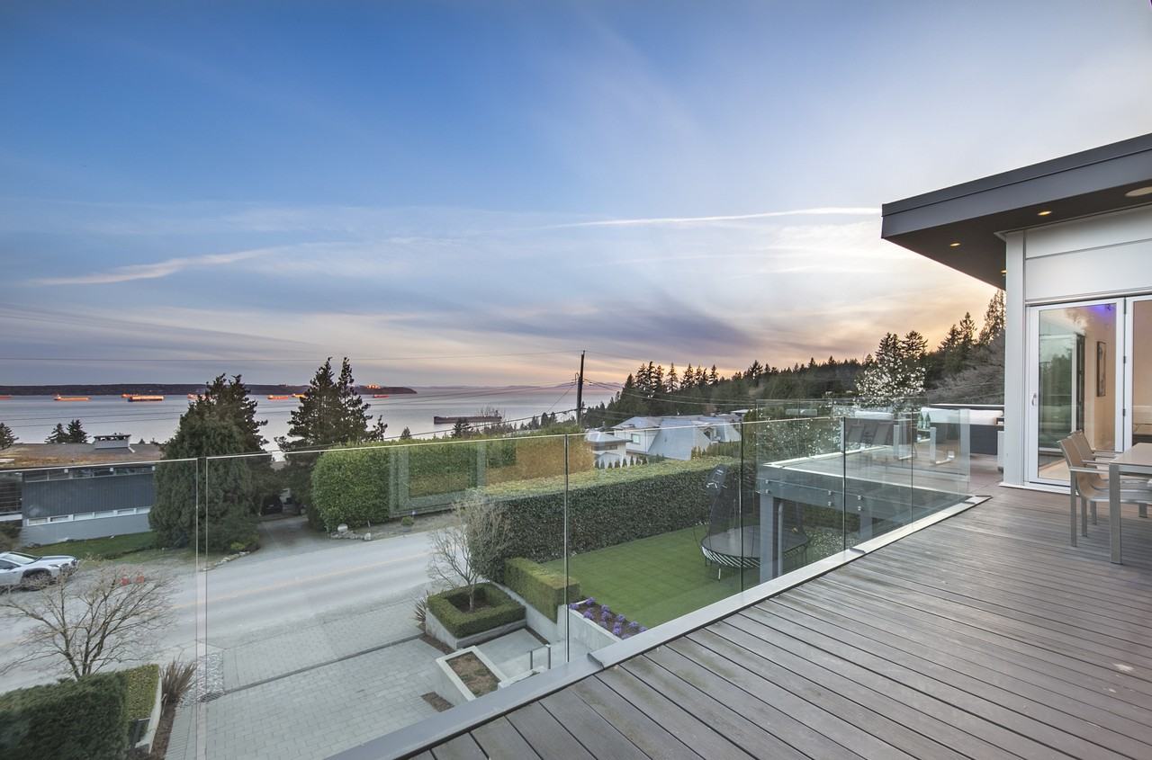 3305 Westmount Road - Photo 6 of 31