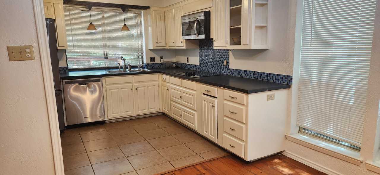5901 Mountainwood Dr #NA - Photo 5 of 20