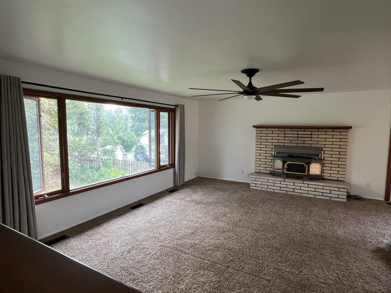 656 Leisure Dr #NA - Photo 4 of 10