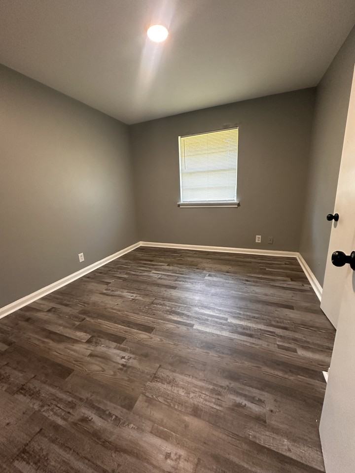 3515 Cottonwood Dr #NA - Photo 4 of 8