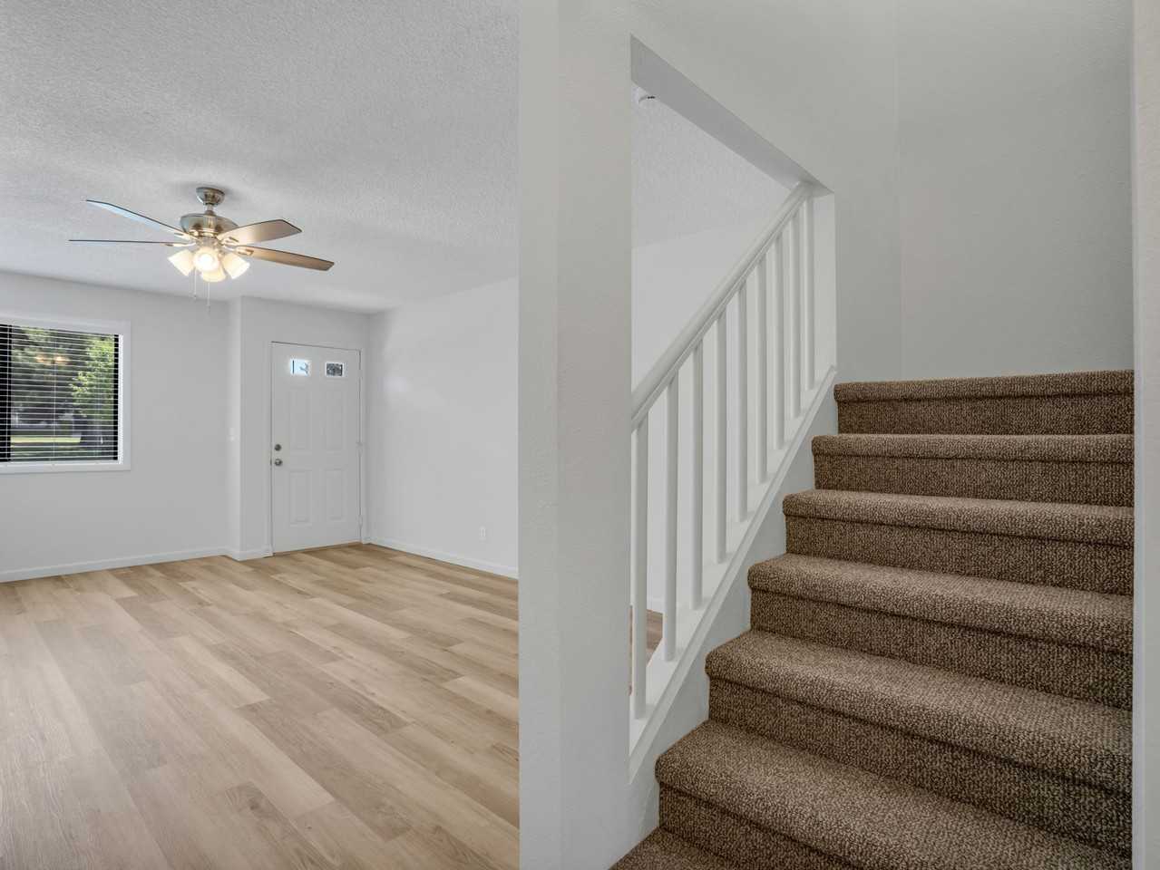 371 Rim Rock Cir #371 - Photo 4 of 15