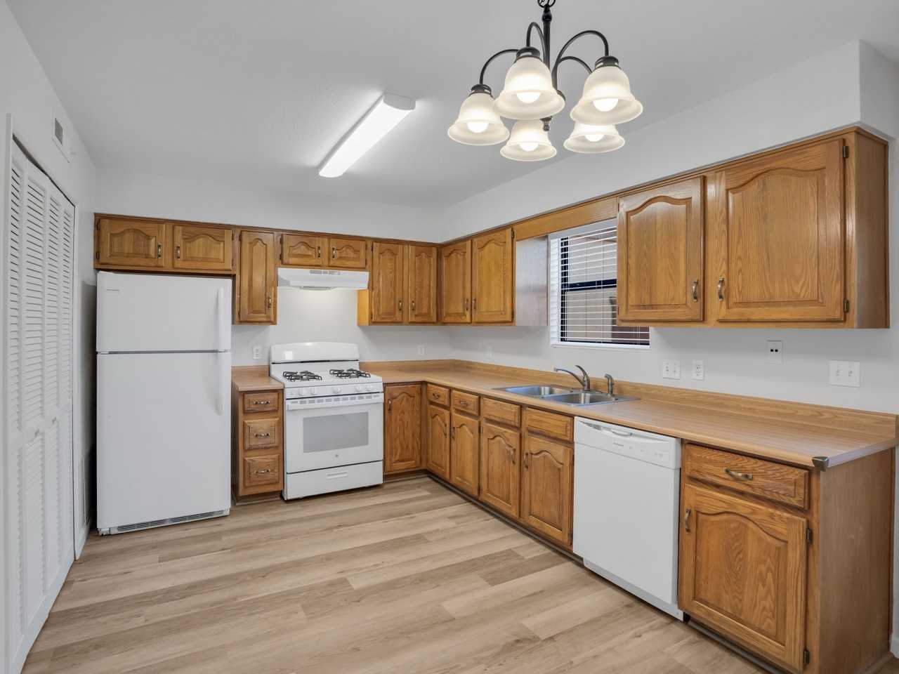 371 Rim Rock Cir #371 - Photo 6 of 15