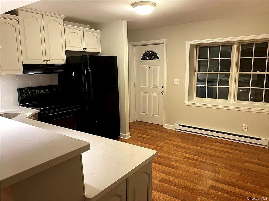33 Washington Ave N #G - Photo 4 of 16