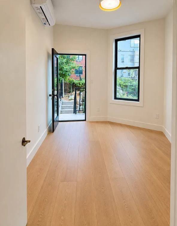 47 E 13th St - Photo 3 of 7