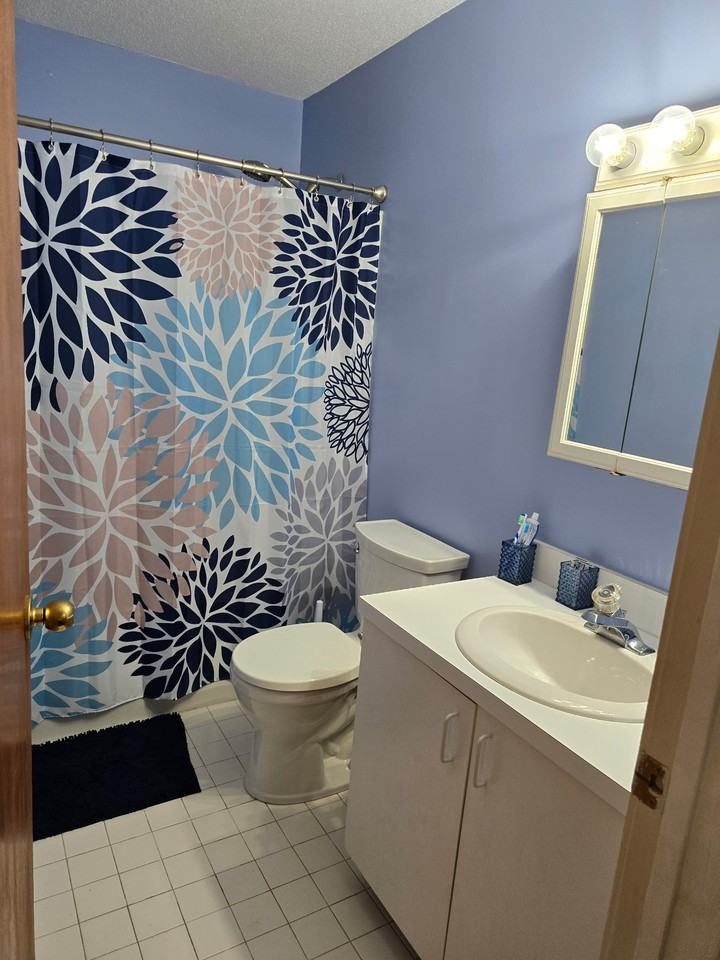 585 Park Rd #5-2 - Photo 7 of 9