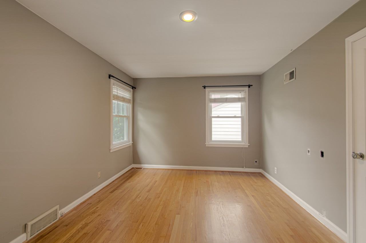 4218 W 54th St #NA - Photo 7 of 23
