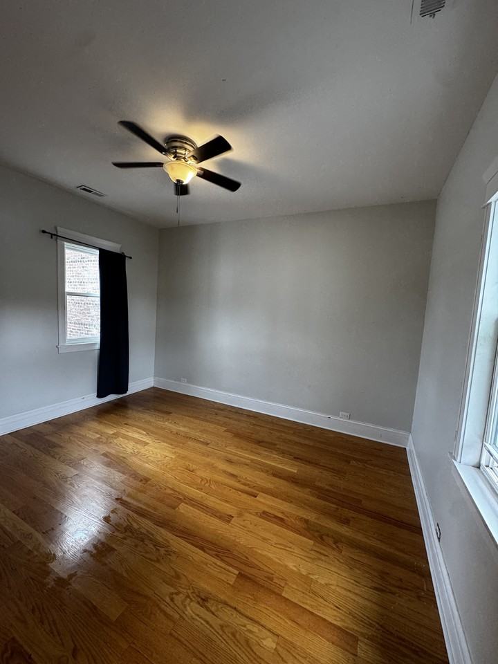 614 Gould St #1 - Photo 4 of 15