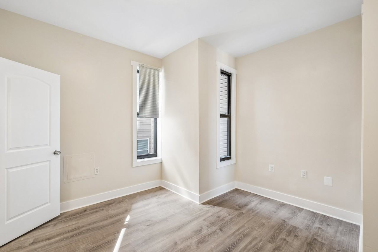 1507 N 17th St #2 - Photo 2 of 11