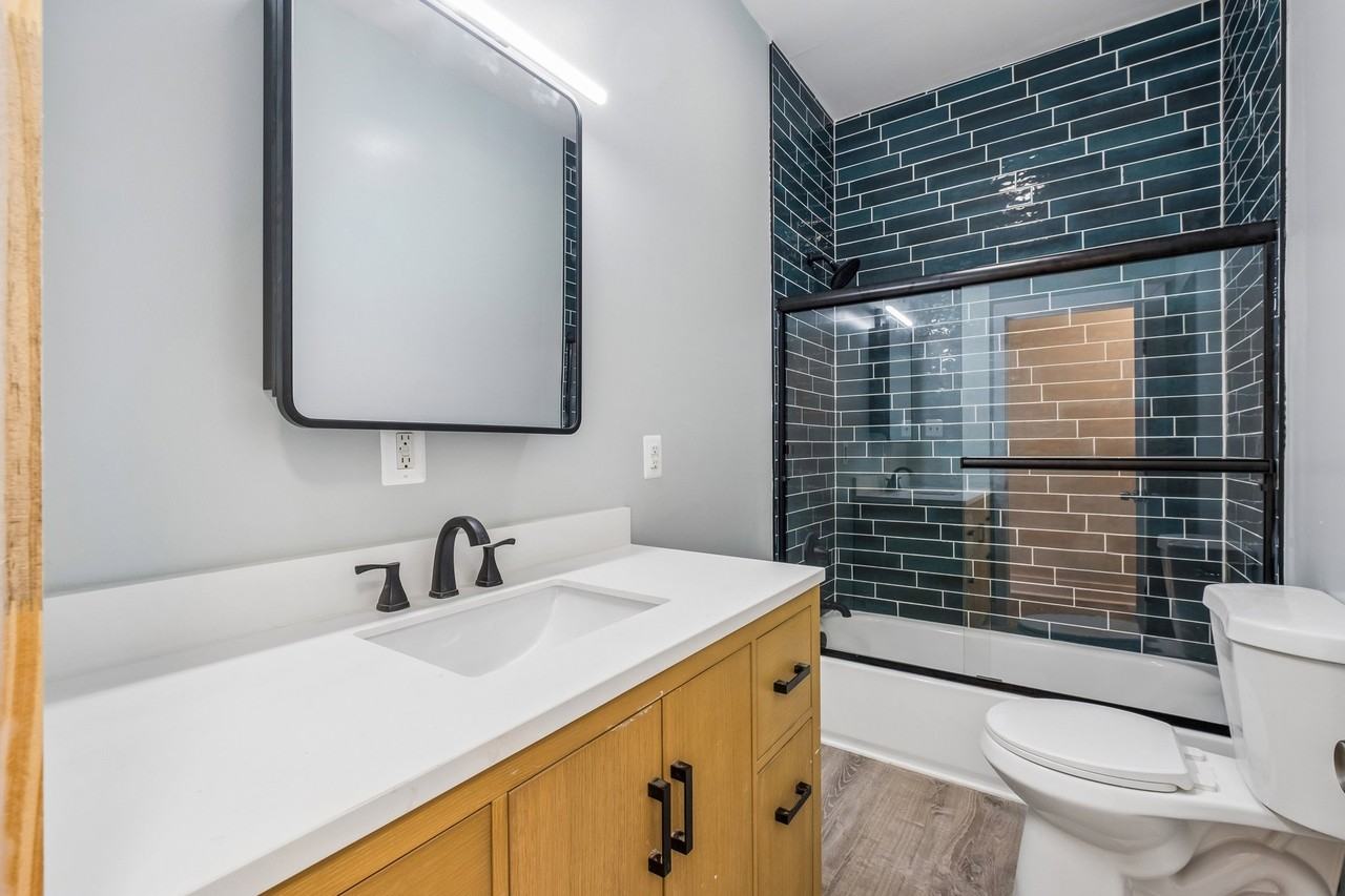 1507 N 17th St #2 - Photo 6 of 11