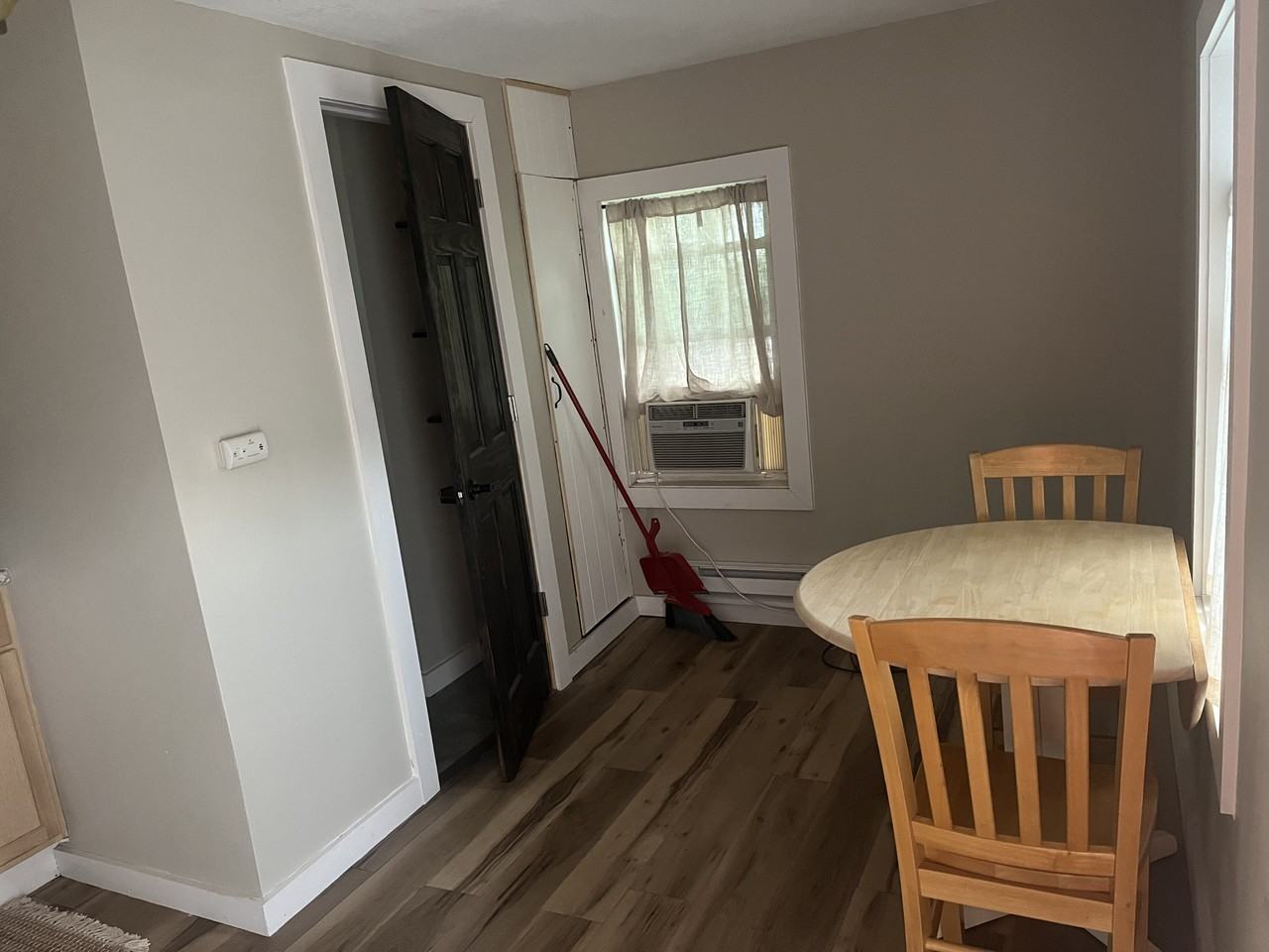 137 Avenue C #4 - Photo 3 of 8