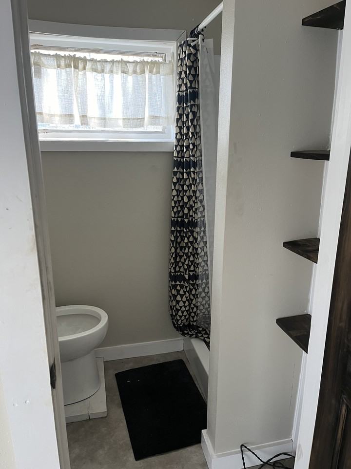 137 Avenue C #4 - Photo 7 of 8