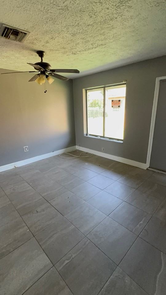 6111 Pierce St #REAR - Photo 3 of 9