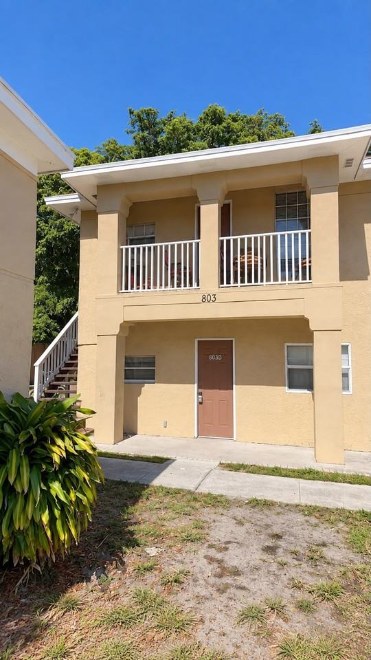 803 20th Street #a - Photo 3 of 11