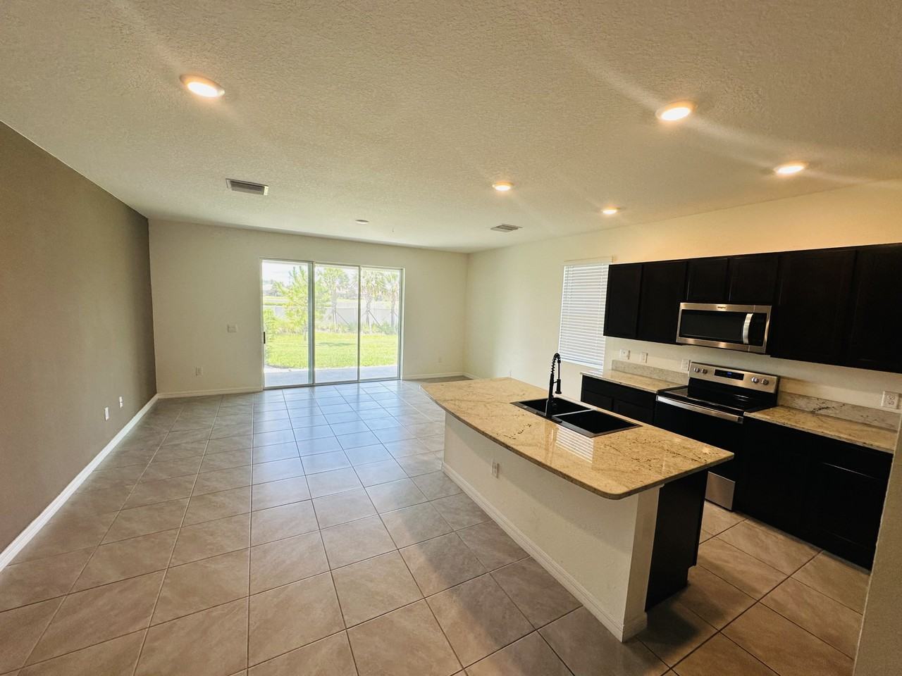 194 Mangrove Shade Cir #194 - Photo 3 of 20