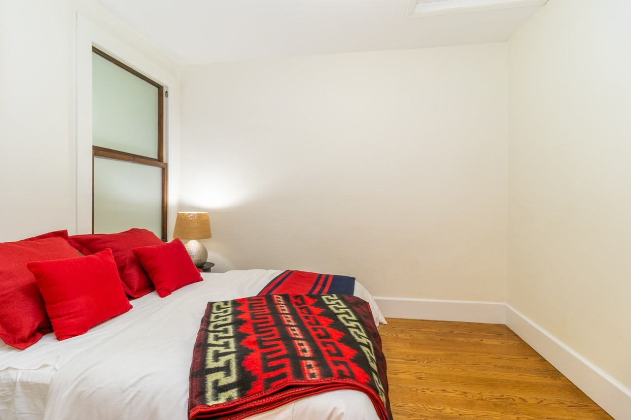 416 Pleasant St #1 - Photo 5 of 30