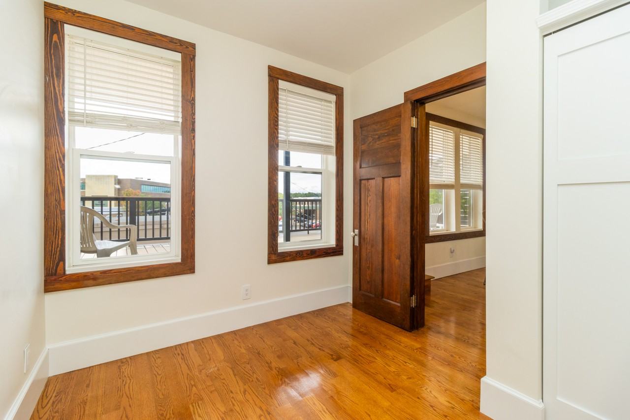 416 Pleasant St #1 - Photo 7 of 30