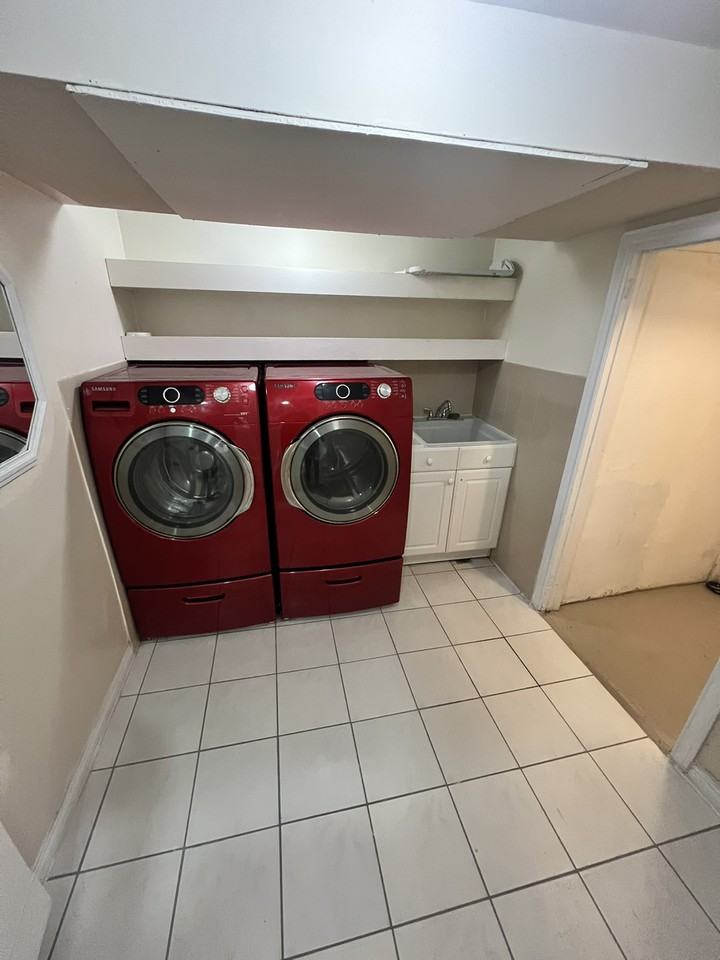 34 Duchess Dr - Photo 5 of 14