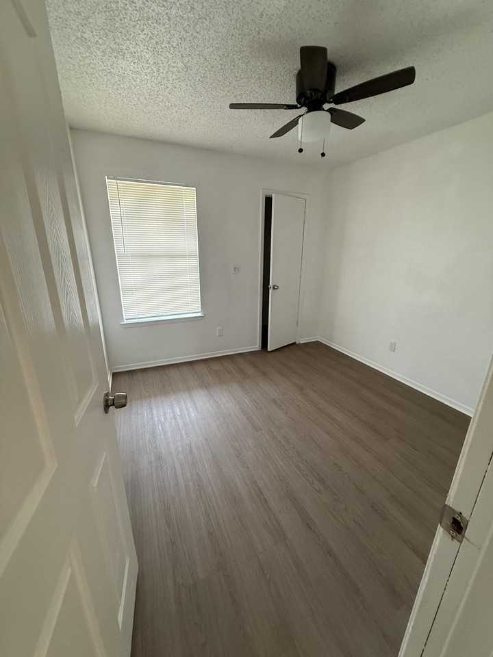 118 Pine Meadow Dr #B - Photo 5 of 6