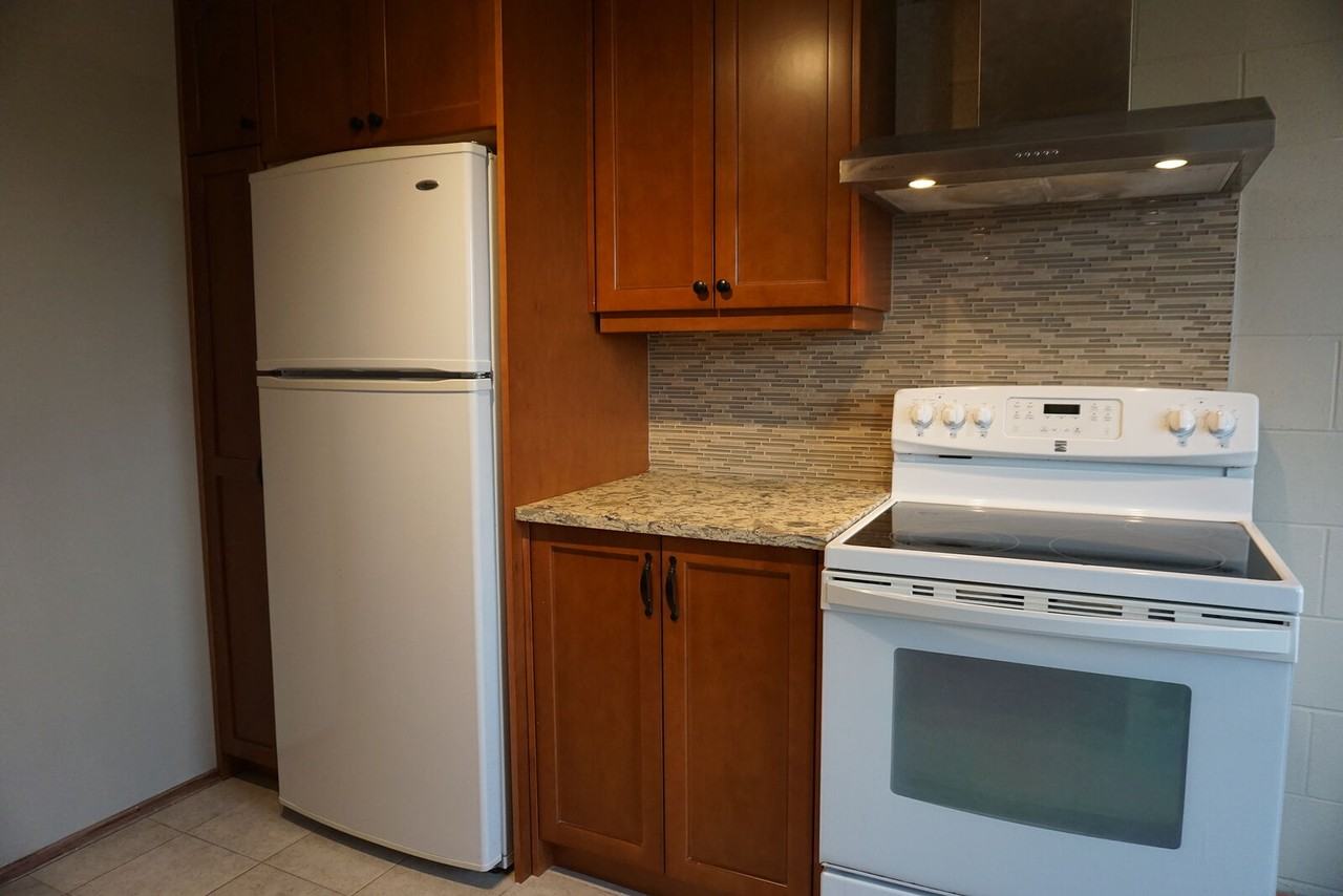 810 Drury Ave Ne - Photo 7 of 20