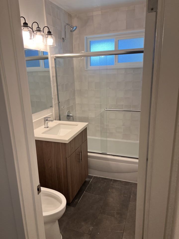 1850 North Harvard Boulevard #17A - Photo 6 of 9