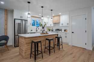 614 Queensland Dr Se - Photo 1 of 1