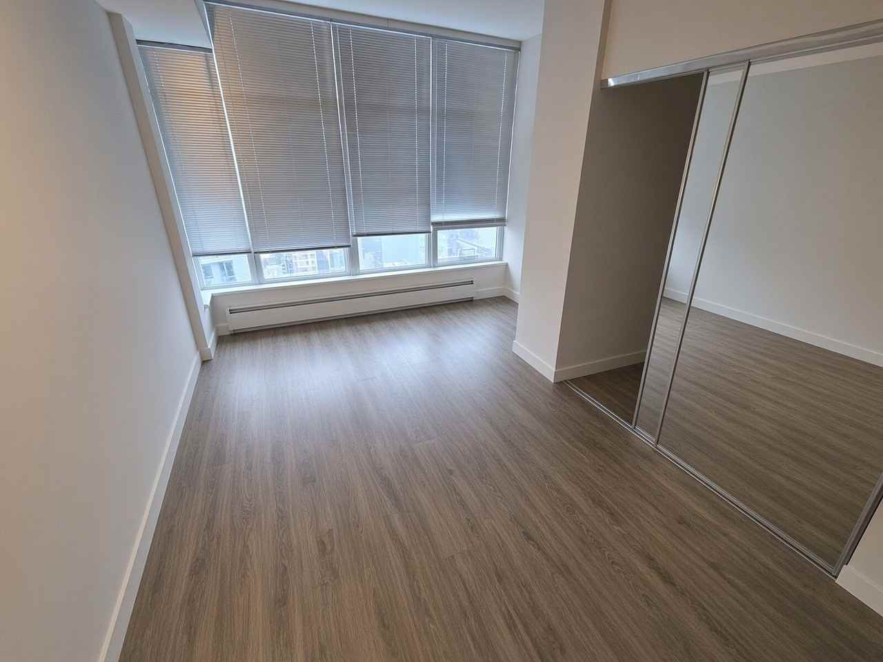 1112 Apartment - Photo 6 of 11