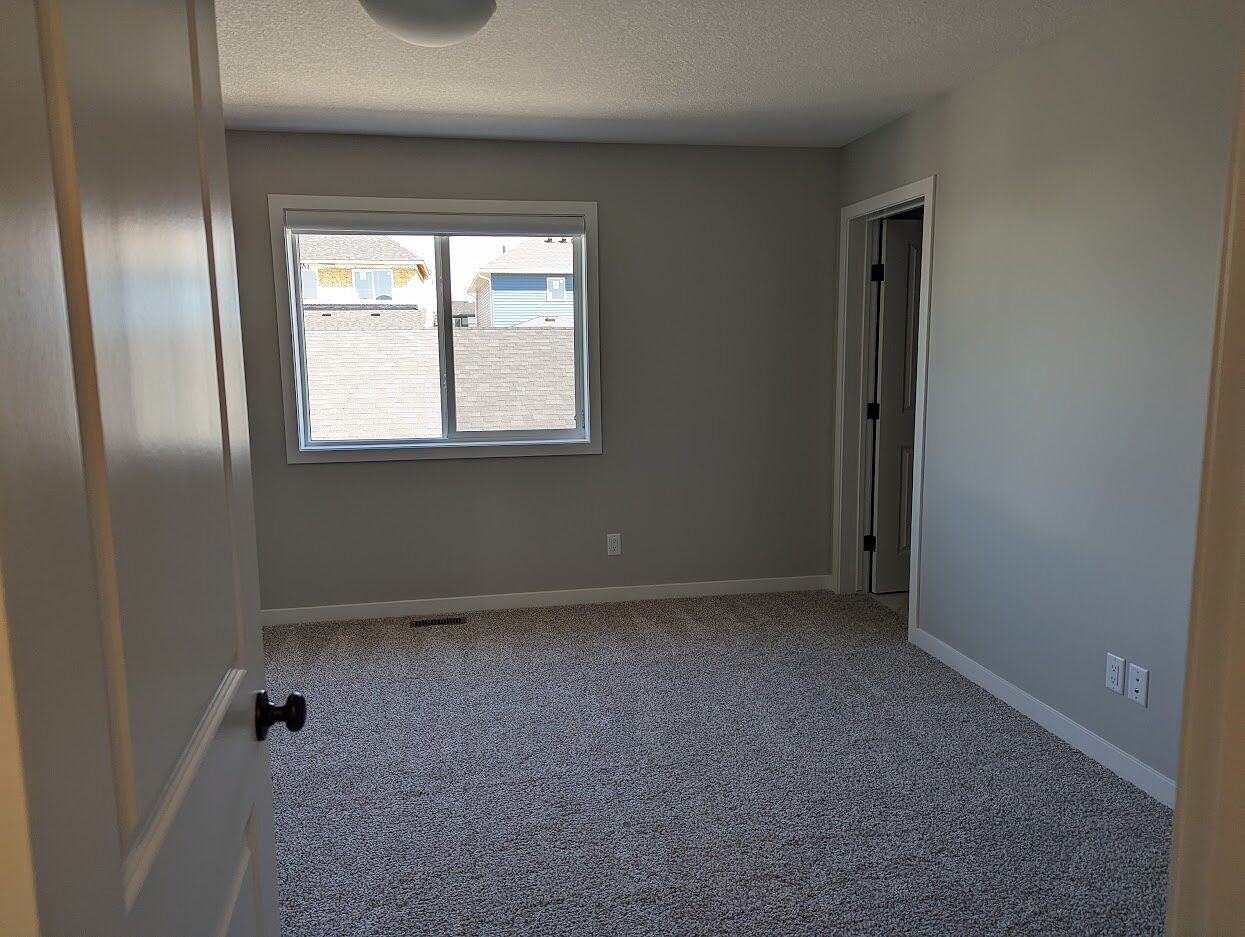 440 -440 Reynolds Ave Sw - Photo 4 of 10