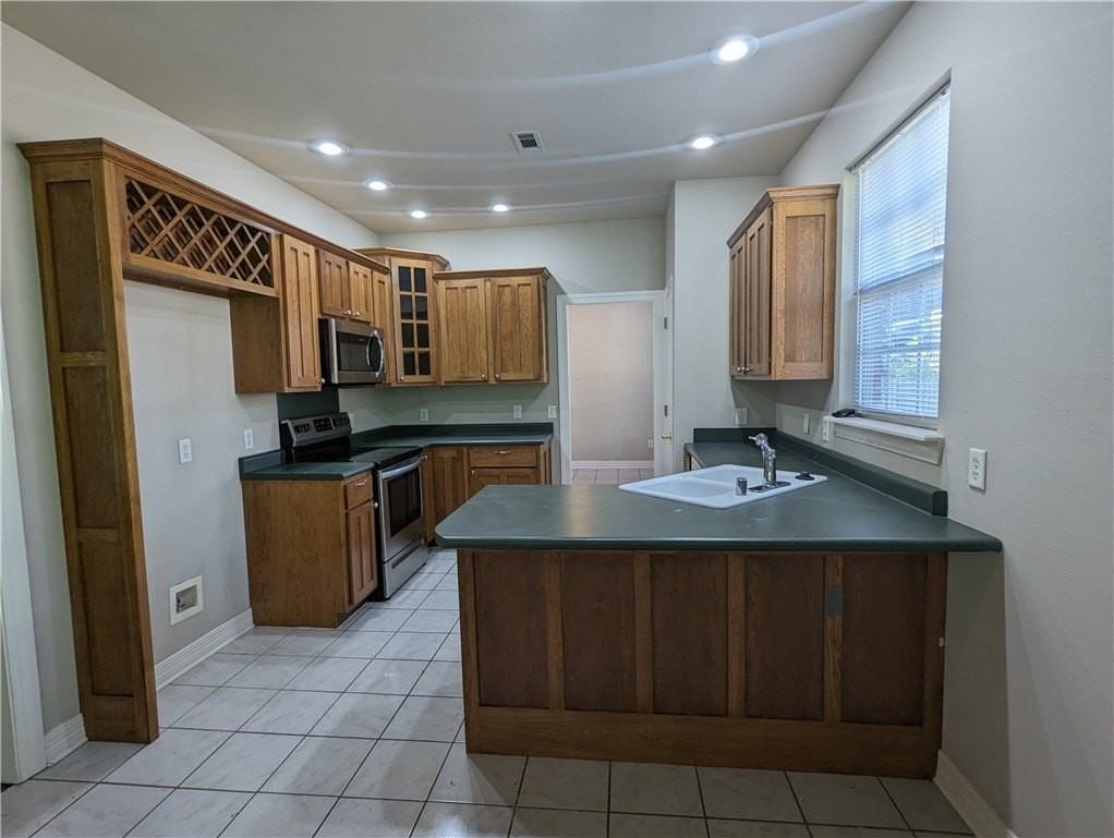 3100 Eaglecrest Cir - Photo 3 of 7