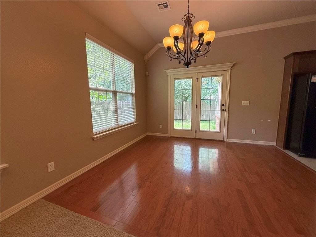 108 E Granada St - Photo 4 of 16