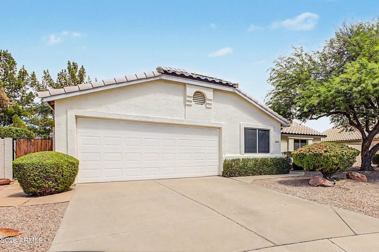 2268 E Marlene Dr - Photo 2 of 25