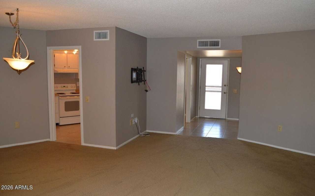 19238 N Camino Del Sol - Photo 4 of 23