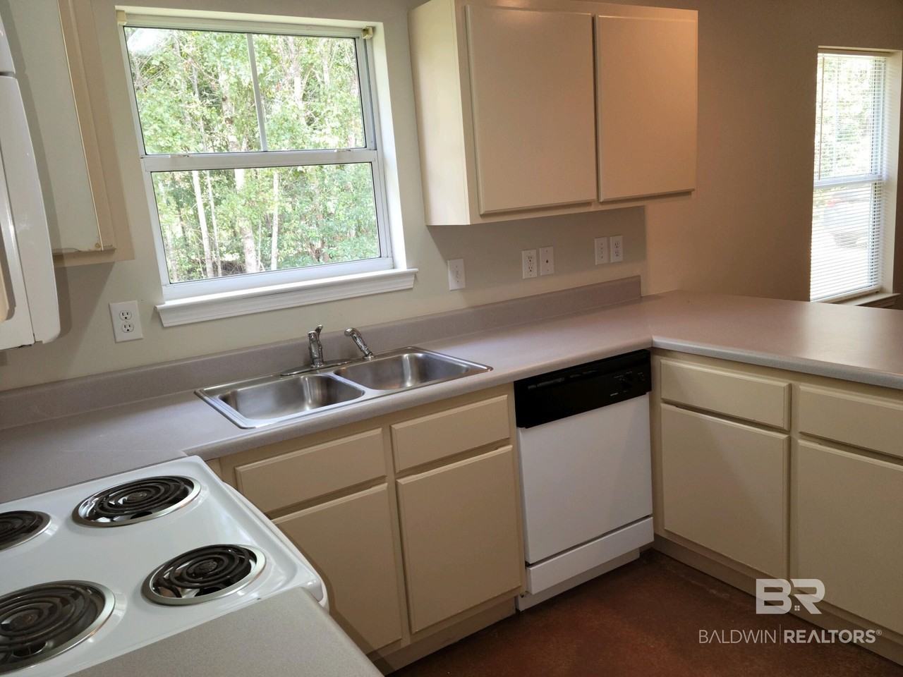 18390 W Hammond St #B - Photo 6 of 15