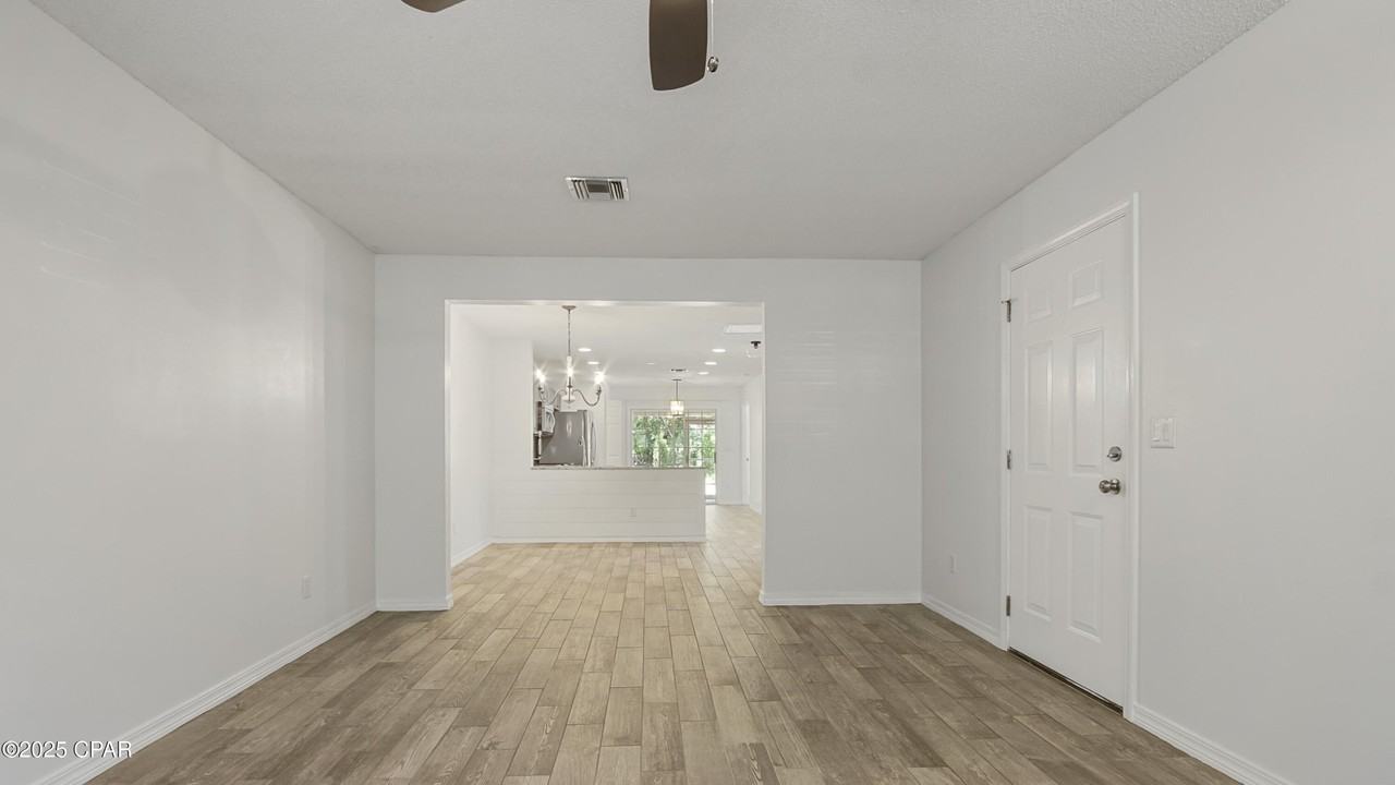 74 Park Pl - Photo 4 of 29