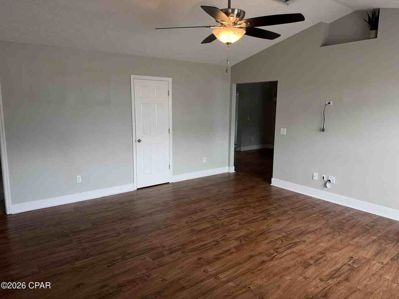 936 Pelican Pl - Photo 4 of 24